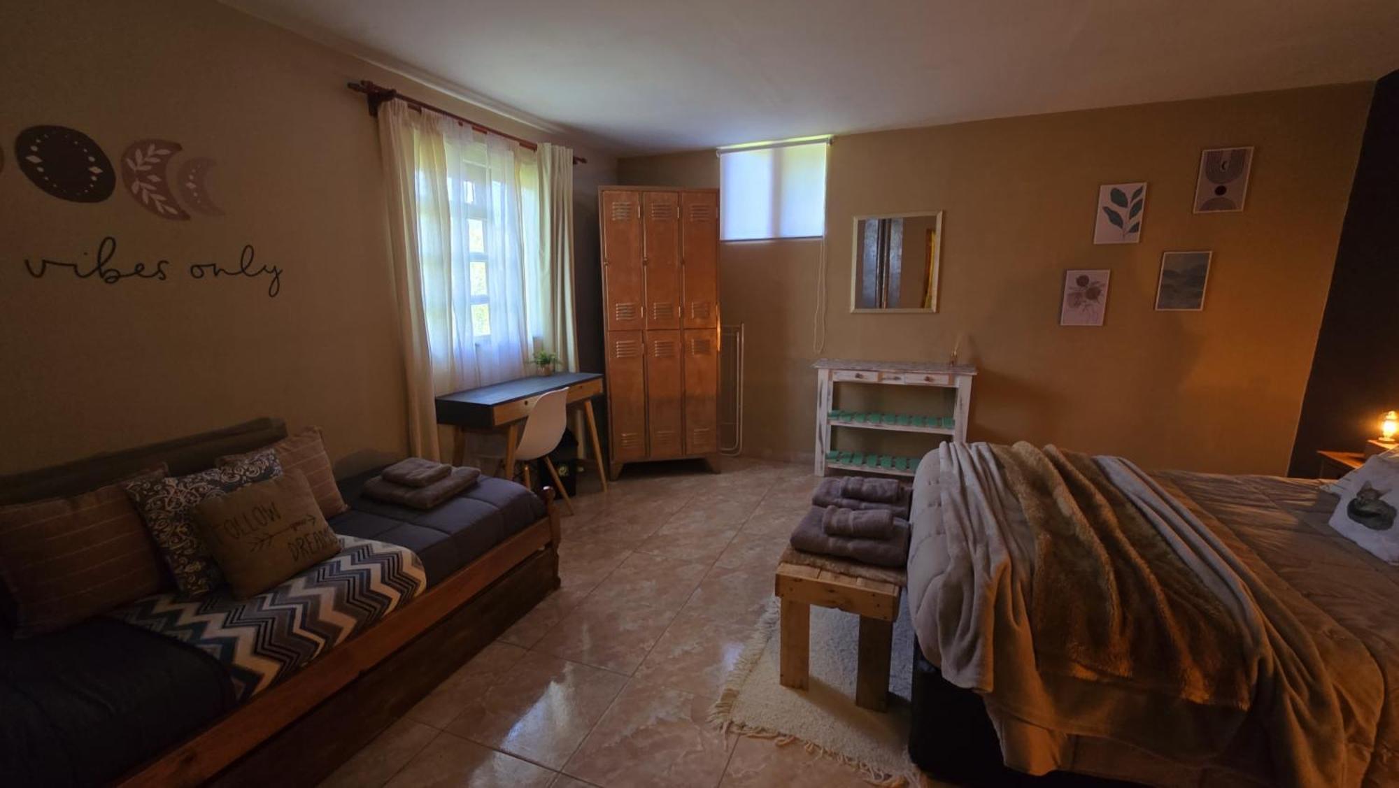 Hostel Del Lago, Habitaciones Privadas Y Cabanas El Chaltén Extérieur photo